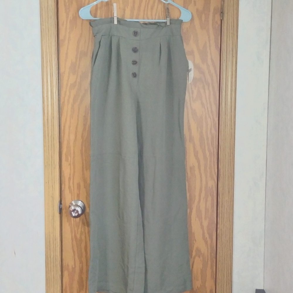 Altar'd State- Paper bag pants